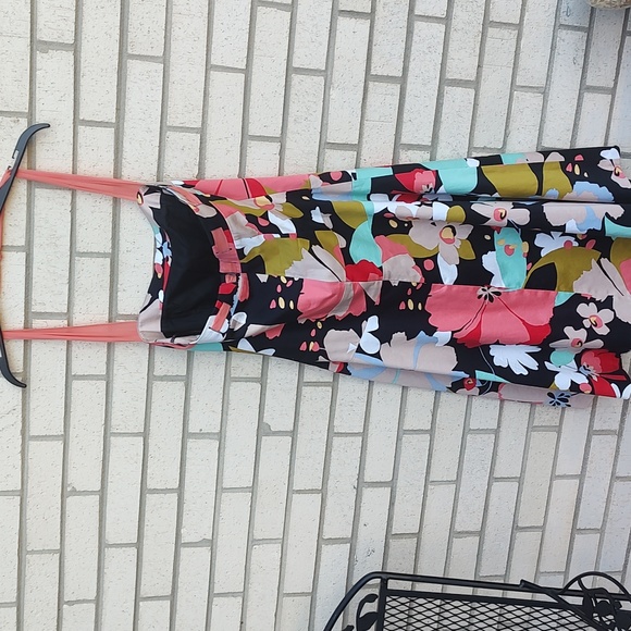 Dress - Picture 8 of 12